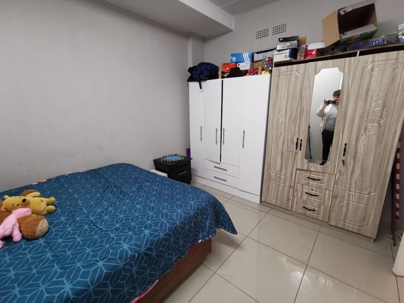 Renovated one bedroom urgentt rental - Photo 10