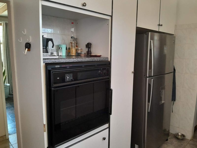 5 Bedroom Family Home in cul-de-suc - Photo 9