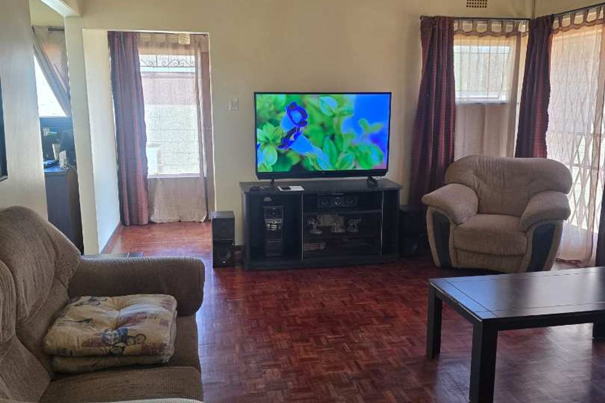 Beautiful family home and you can make her all yours! - Photo 3