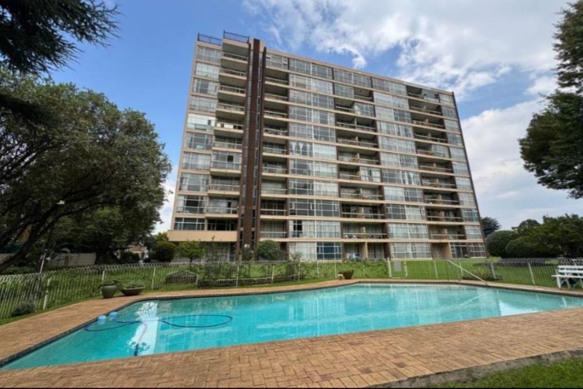 2 Bedroom Apartment for Sale - Photo 2