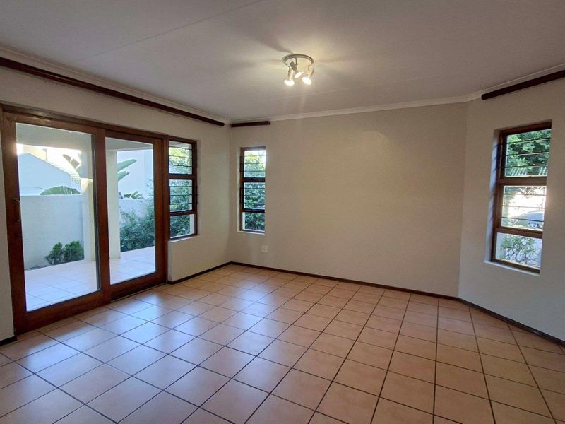 3 Bedroom, 2 bathroom Cluster with Private Pool in Secure Beverley Estate - Photo 4