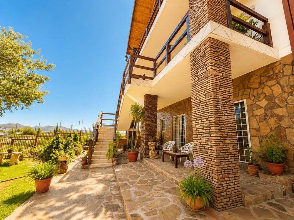 Outside View 4
