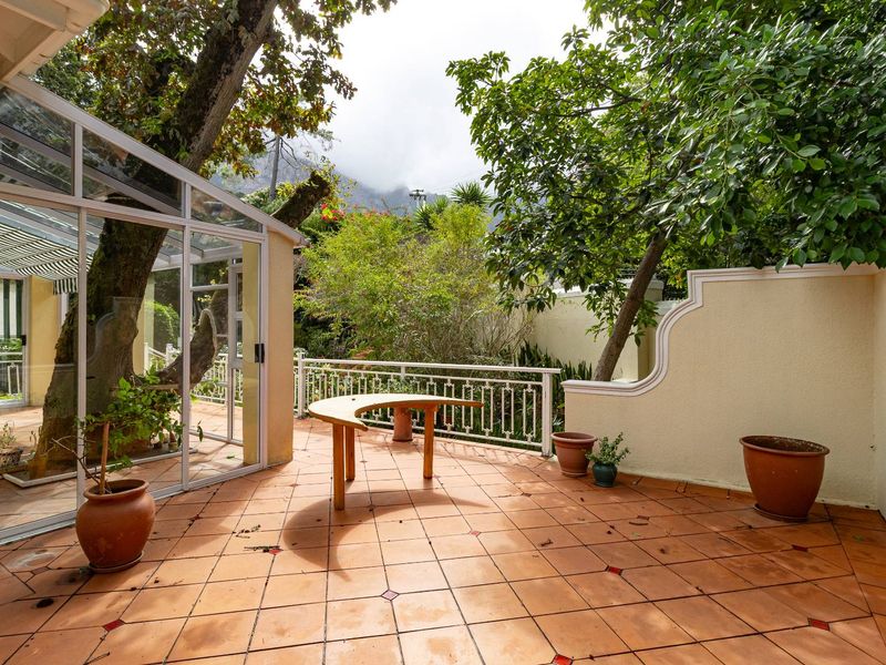 Unique & Tranquil 3-Bedroom Sanctuary in an Exclusive Gated Estate! - Photo 2