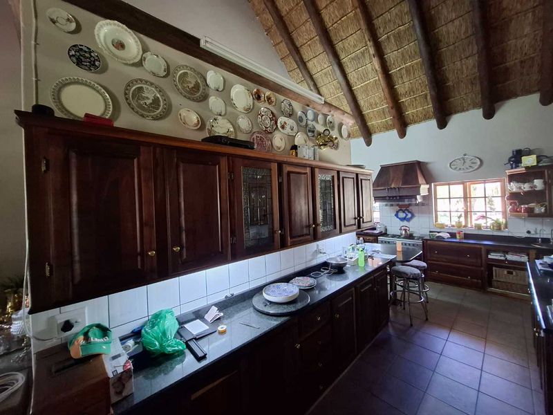 Stunning family home in Askham, the heart of the Kalahari - Photo 2