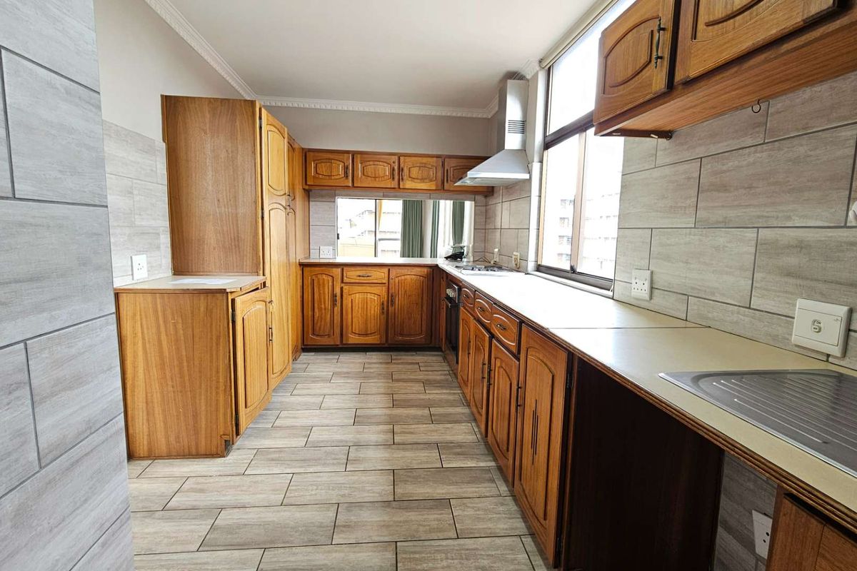 2 Bedroom Flat For Sale - Photo 4