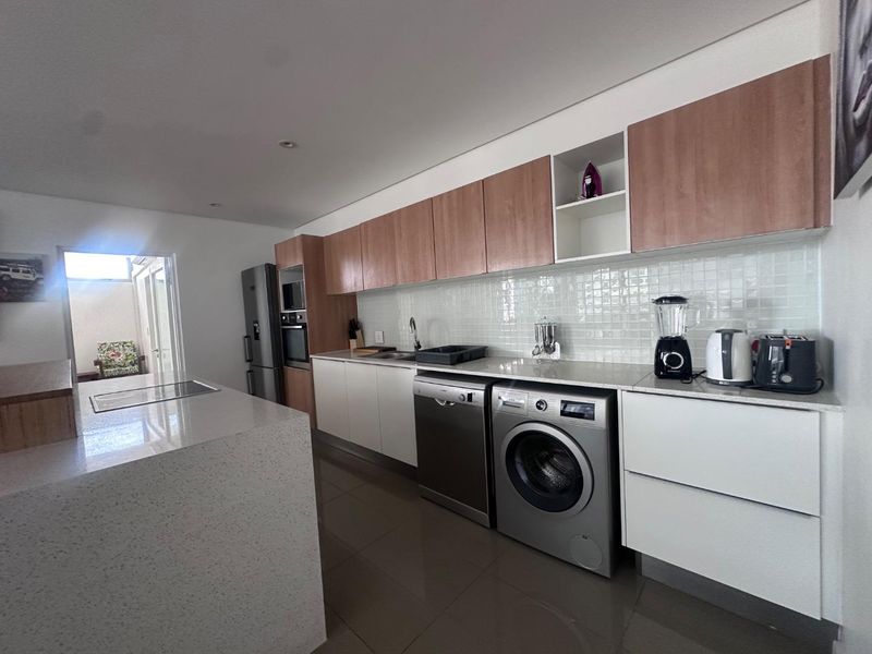 2 Bedrooms Fully Furnished Apartment For Rent Freedom Plaza - Photo 6