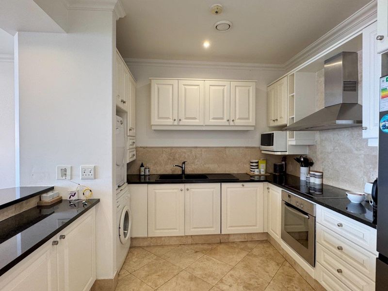 Stunning Upmarket Apartment at The Oysters - Photo 10