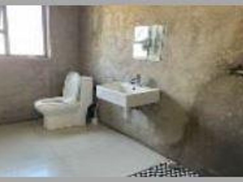GUESTHOUSE / HOUSE FOR SALE IN EROS PARK - Photo 7
