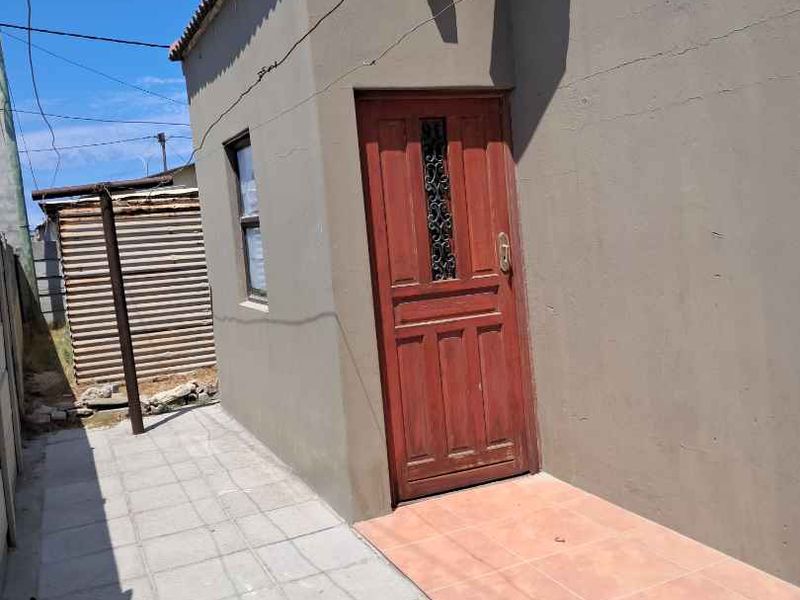 Charming 3-Bedroom Home with Spacious Open-Plan Living - Photo 6