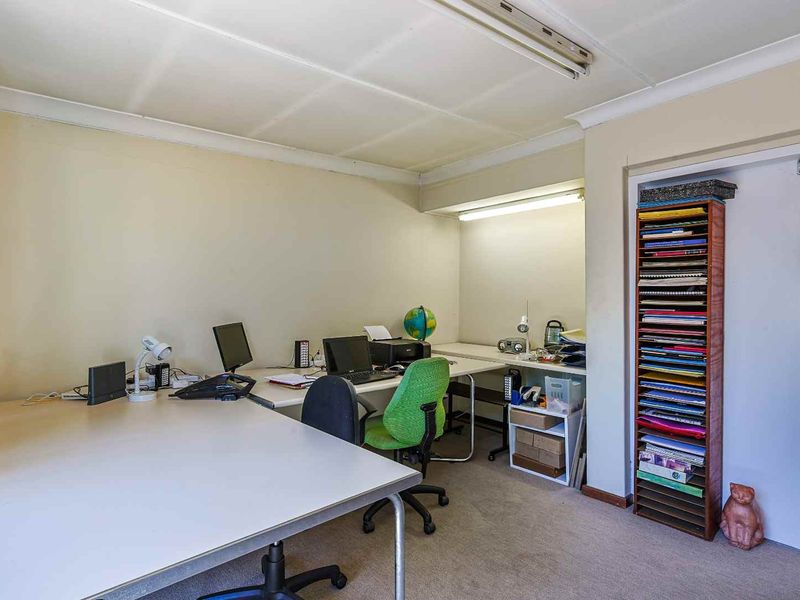 Menlo Park Beauty - Photo 5