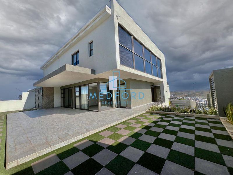 Luxury Living on Iconic Gamsa Street, Kleine Kuppe - Photo 2