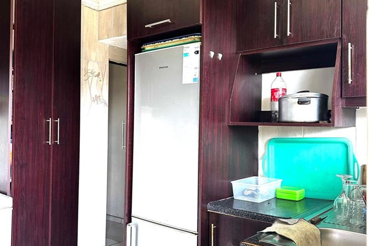 Your Next Home Awaits! 3-Bedroom Rental with En Suite & Garage - Photo 5