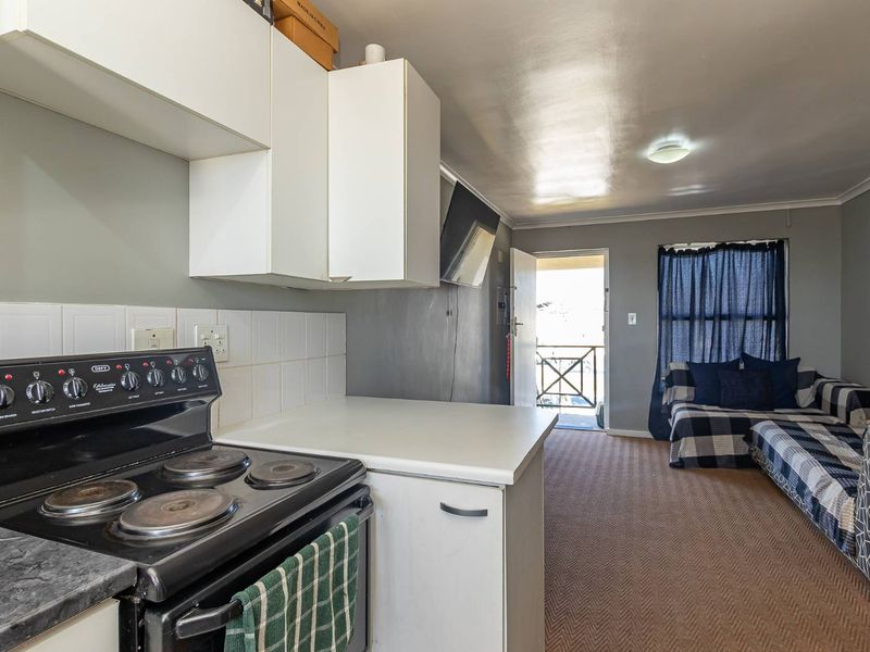 Secure - First-Floor Apartment for Sale - Photo 6