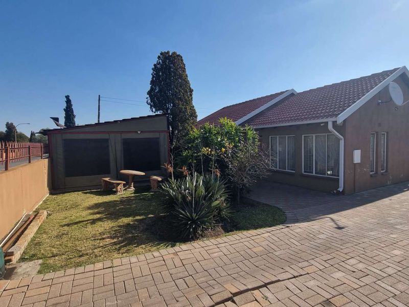 Priced to Sell !! - Photo 4