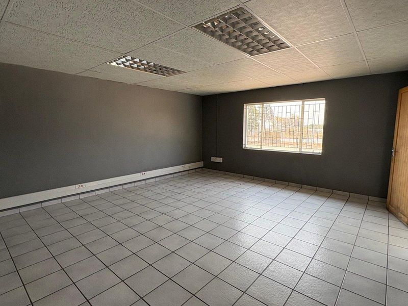 Industrial Property for Sale Otjiwarongo - Photo 9