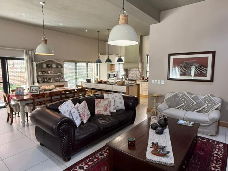 Klein Windhoek- For Sale- N$6 995 000 - Photo 6