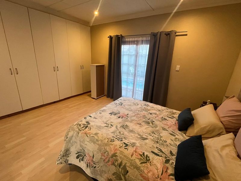 3 Bedroom House For Sale in Pionierspark Ext 1 - Photo 10