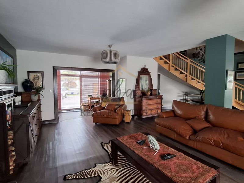 A HOME WHERE SPACE, COMFORT & FAMILY MEMORIES COME TOGETHER! - Photo 8