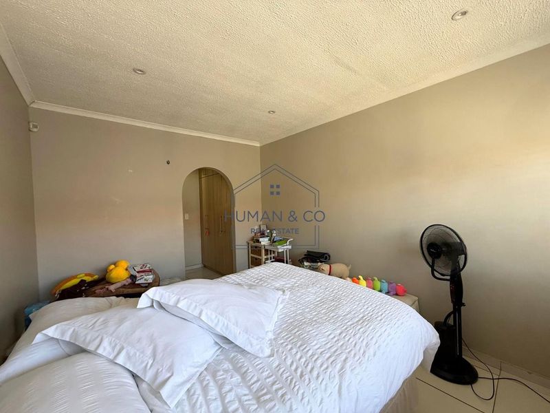 Modern 3-bedroom Townhouse in town center; Walvis Bay - Photo 3