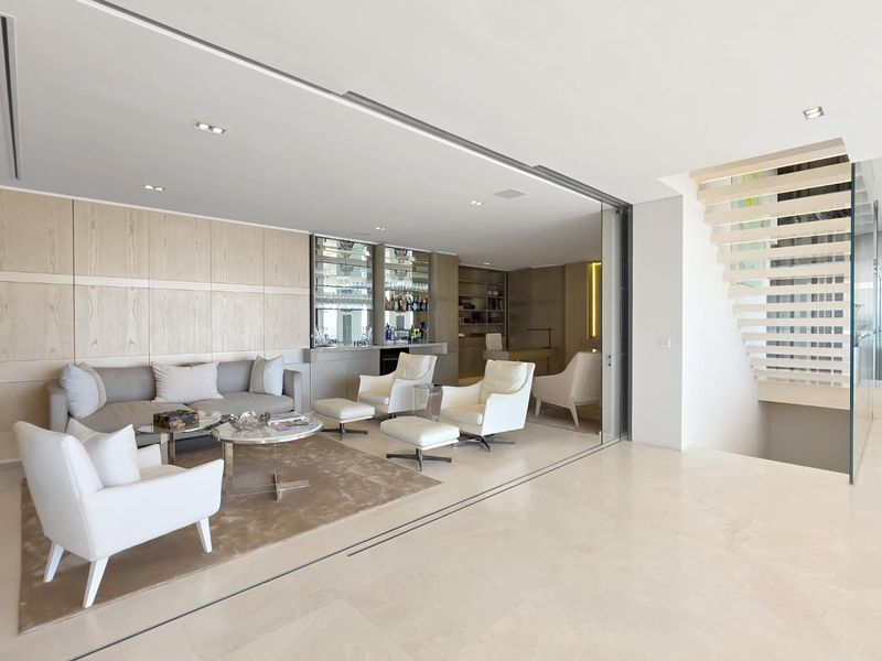 Fresnaye Showstopper with Stunning Views - Photo 9