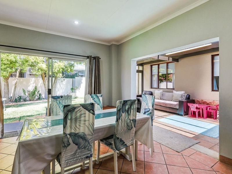 Your wellspring of comfort. Meadow Heights is the perfect 'Welcome Home.' - Photo 9