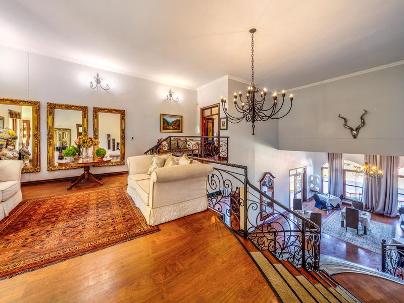 Must-See Family Home with Impressive Views - Photo 8