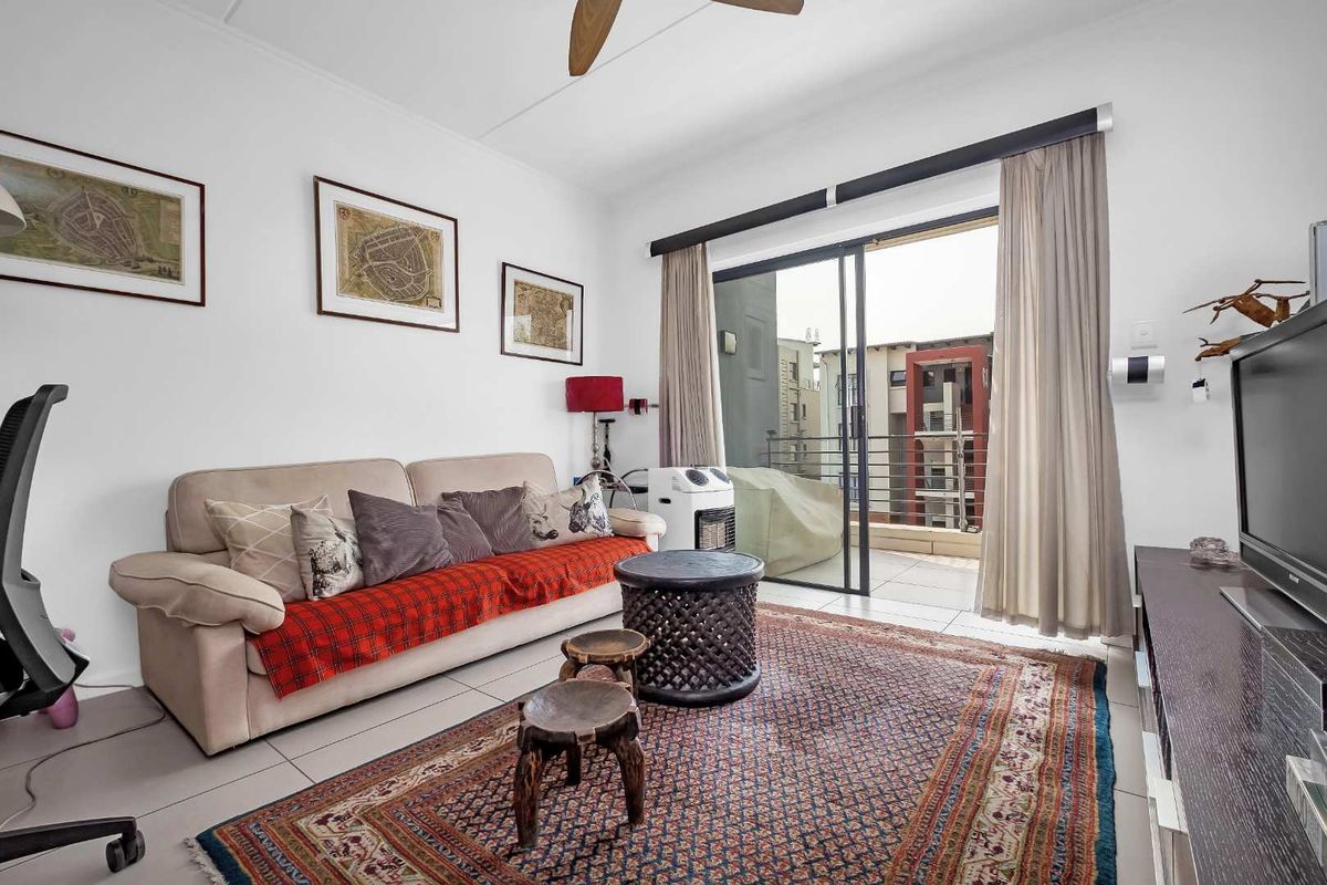 2 BEDROOM APARTMENT FOR SALE IN FOURWAYS - Photo 3
