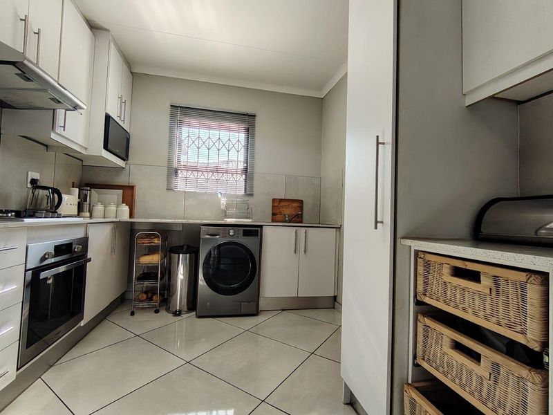 3 Bedroom House for sale In Mackenzie Park - Photo 6