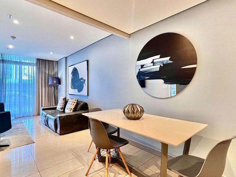 2 BEDROOM | 2 BATHROOM APARTMENT - Photo 4