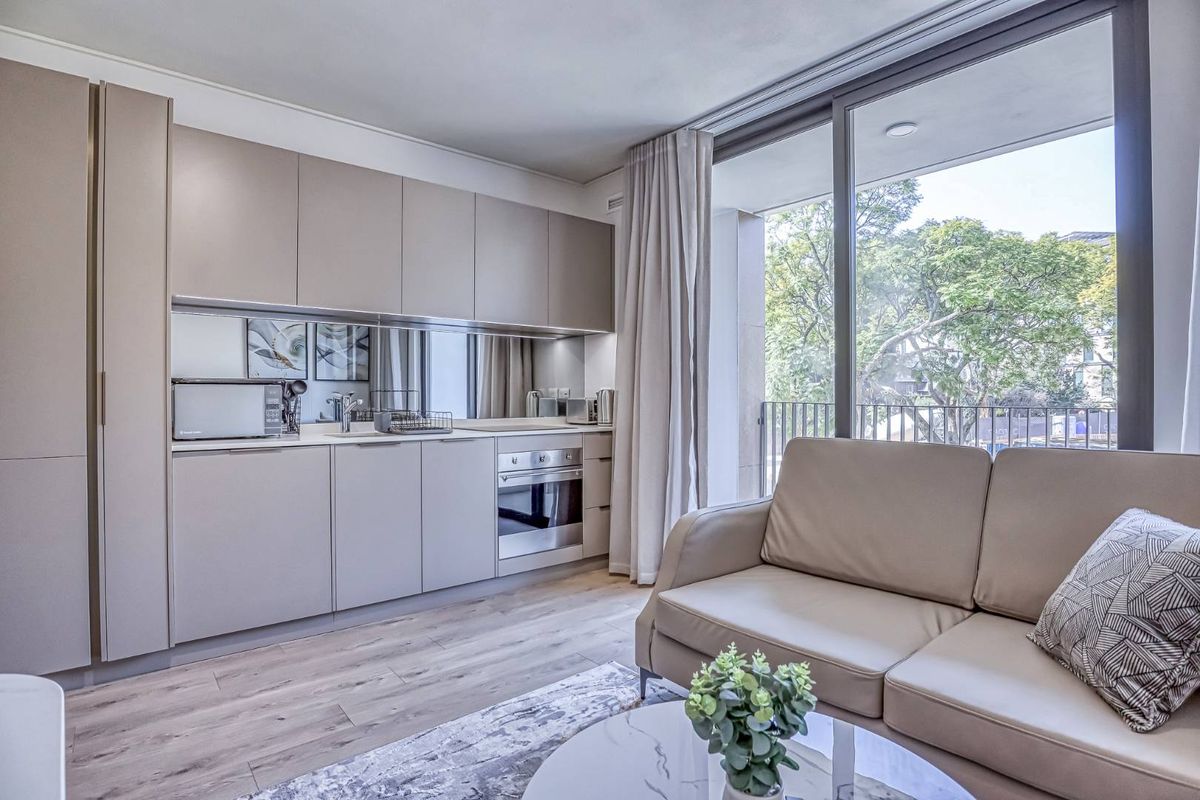 STUPENDOUS FULLY FURNISHED 1 BED APARTMENT IN NEW COMPLEX IN ROSEBANK - Photo 3