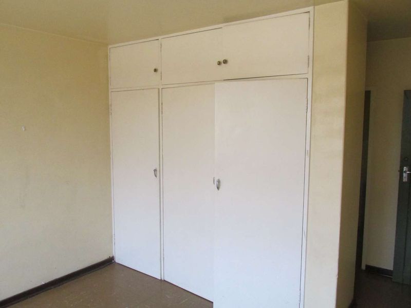 A BACHELOR FLAT TO RENT IN ARCADIA - Photo 8