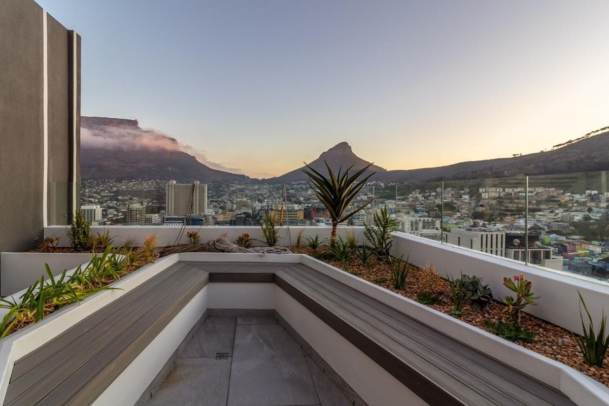 Modern Fully Furnished 1-Bedroom Apartment in Cape Town City Centre - Photo 2