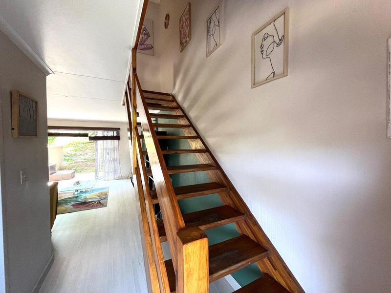 Modern 1st Floor Duplex with Open Garden - Photo 6