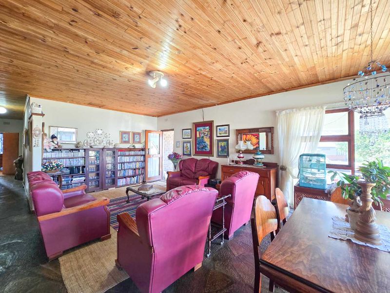 Family home for sale in Stilbaai-Wes. - Photo 8