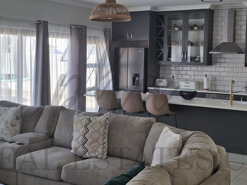 Beautiful Modern Family Home for Sale-Walking Distance to Pro-Ed School. Swakopmund Namibia - Photo 3