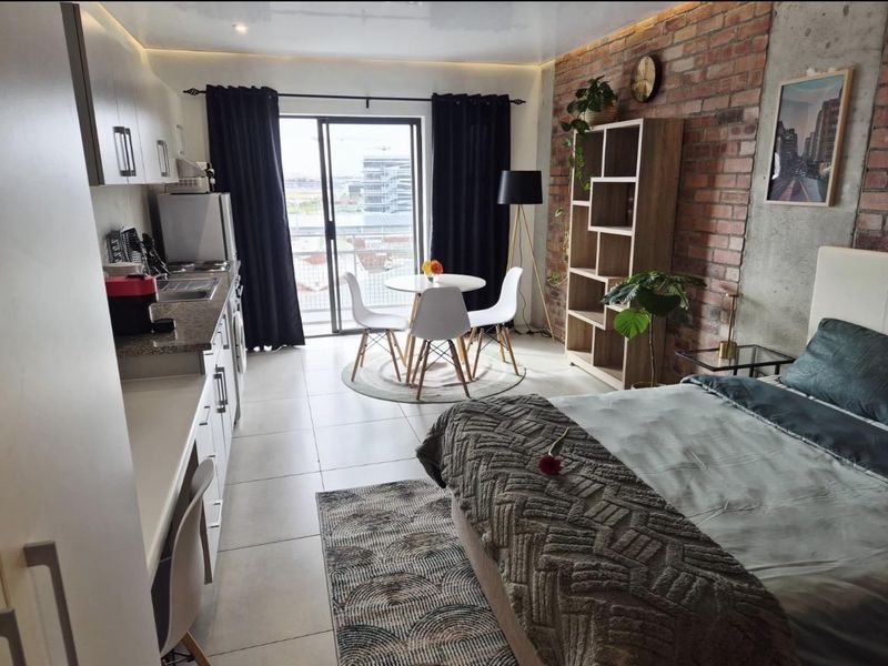 Trendy STUDIO apartment with all amenities and balcony , lovely views with parking - Photo 5