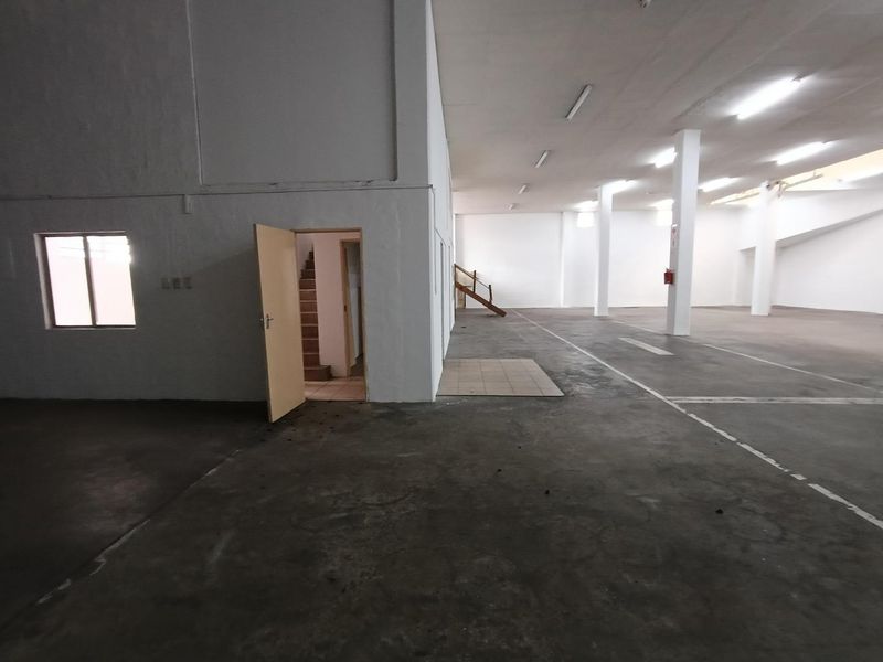 609m2 - Prime Factory / Warehouse To Let – Excellent Location - Photo 3