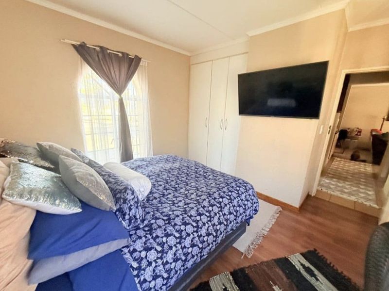 2 Bed Apartment for Sale - Photo 10