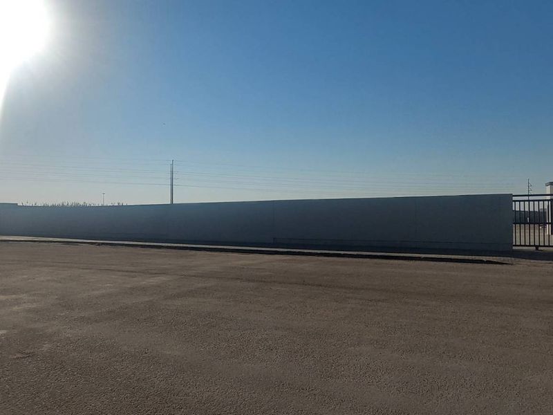 4100 sqm erf with offices - Photo 5