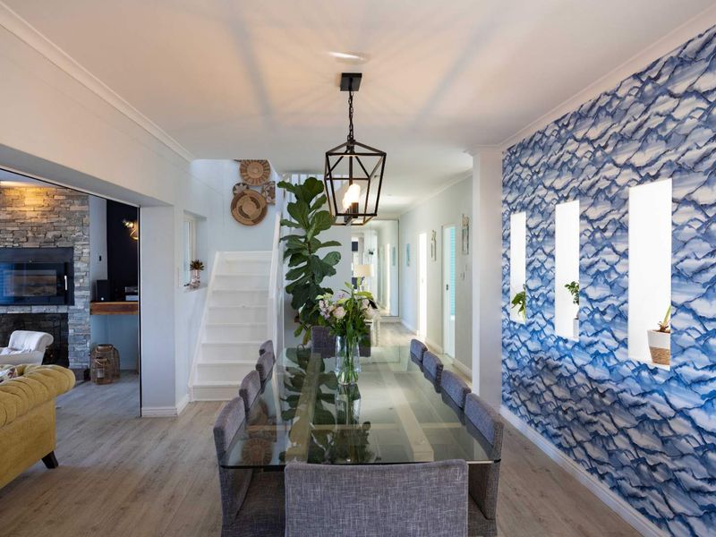 Sophisticated Luxury Living on the Slopes of Noordhoek Mountain - Photo 4