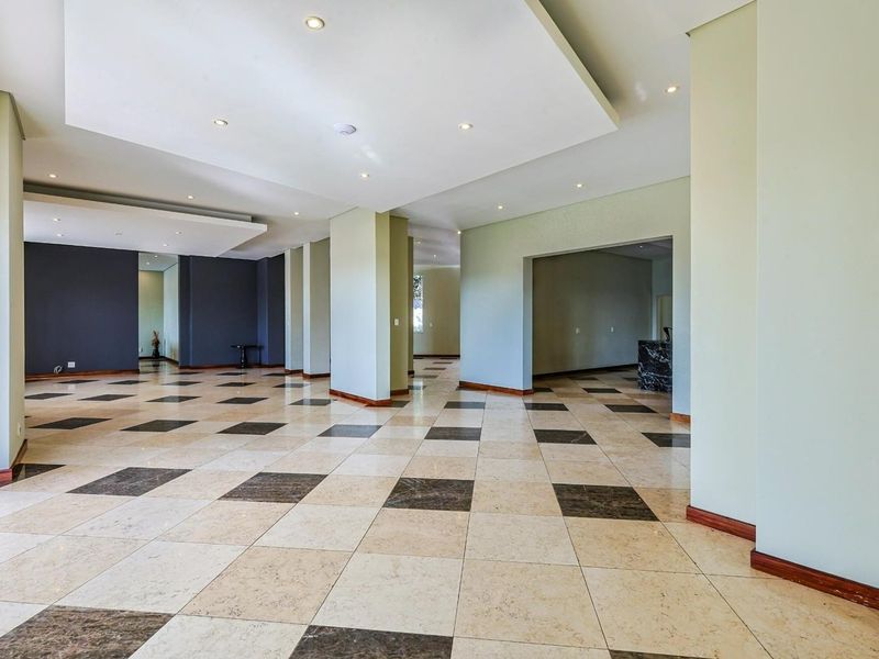 Luxurious House to Rent - Photo 9