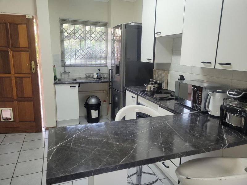 EXCLUSIVE SOLE MANDATE! Secure apartment. - Photo 6