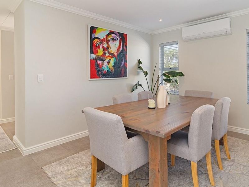 Beautiful Family Home in Sought-After Northridge Estate, Sunningdale - Photo 5