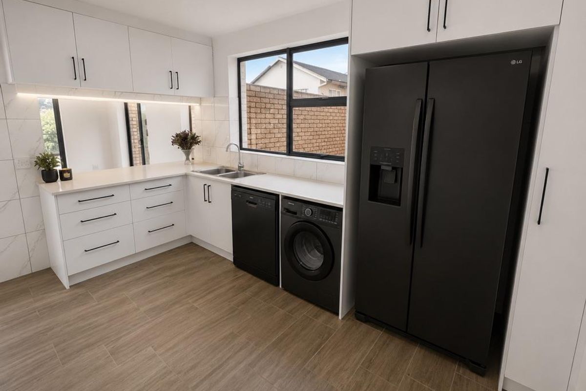 Hendra - Newly Renovated Duplex To Let | Prime La Lucia Location - Photo 2