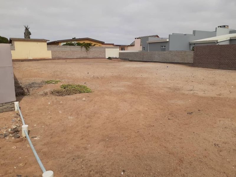 AFFORDABLE BIG ERF FOR SALE IN HENTIES BAY - Photo 4