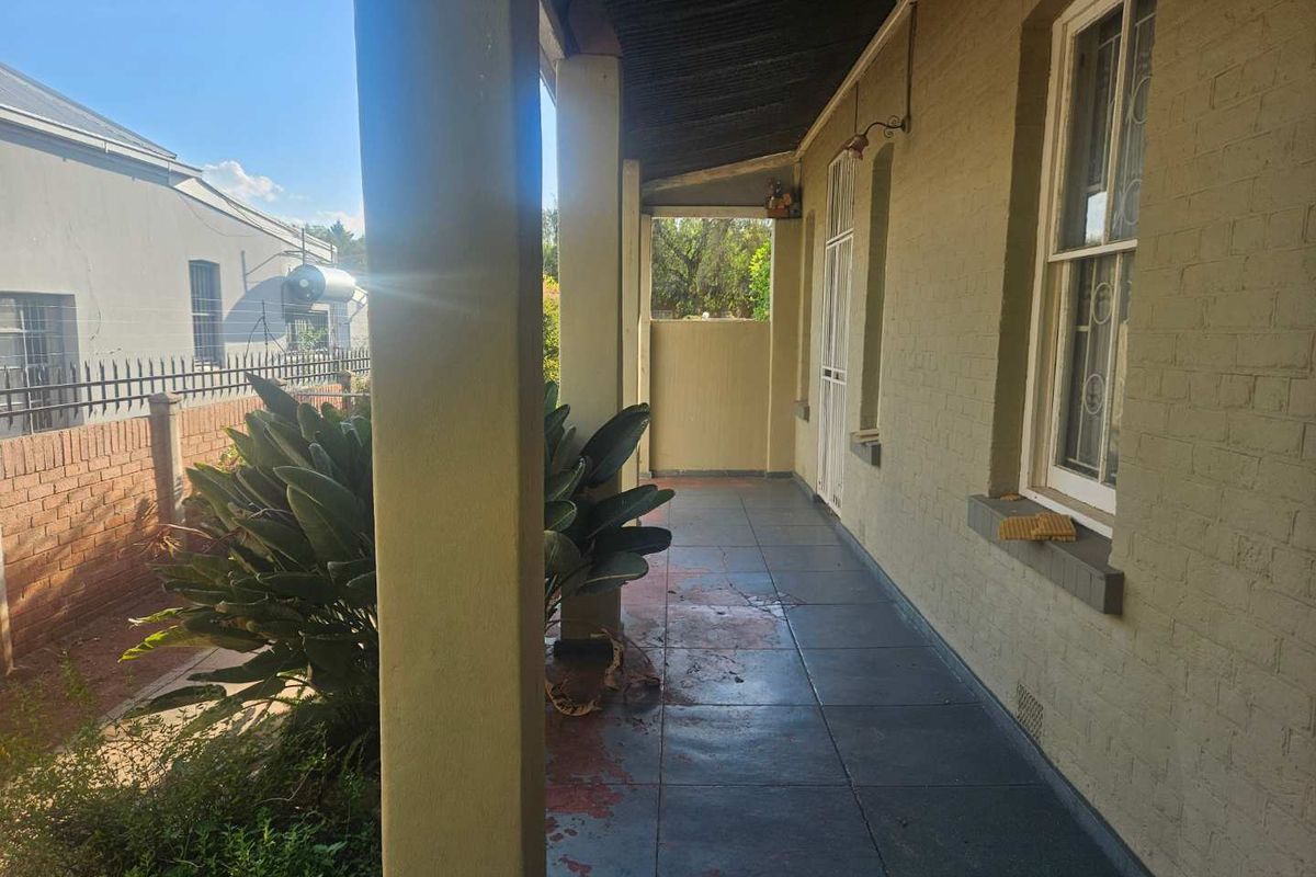 Bargain for  Investors ! - Photo 5