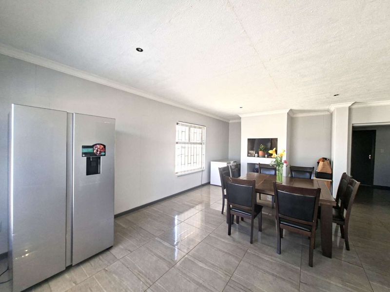 8-bedroom Home: Your Next Investment Opportunity. - Photo 4