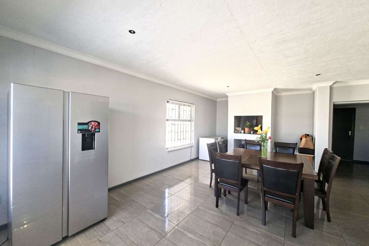8-bedroom Home: Your Next Investment Opportunity. - Photo 4