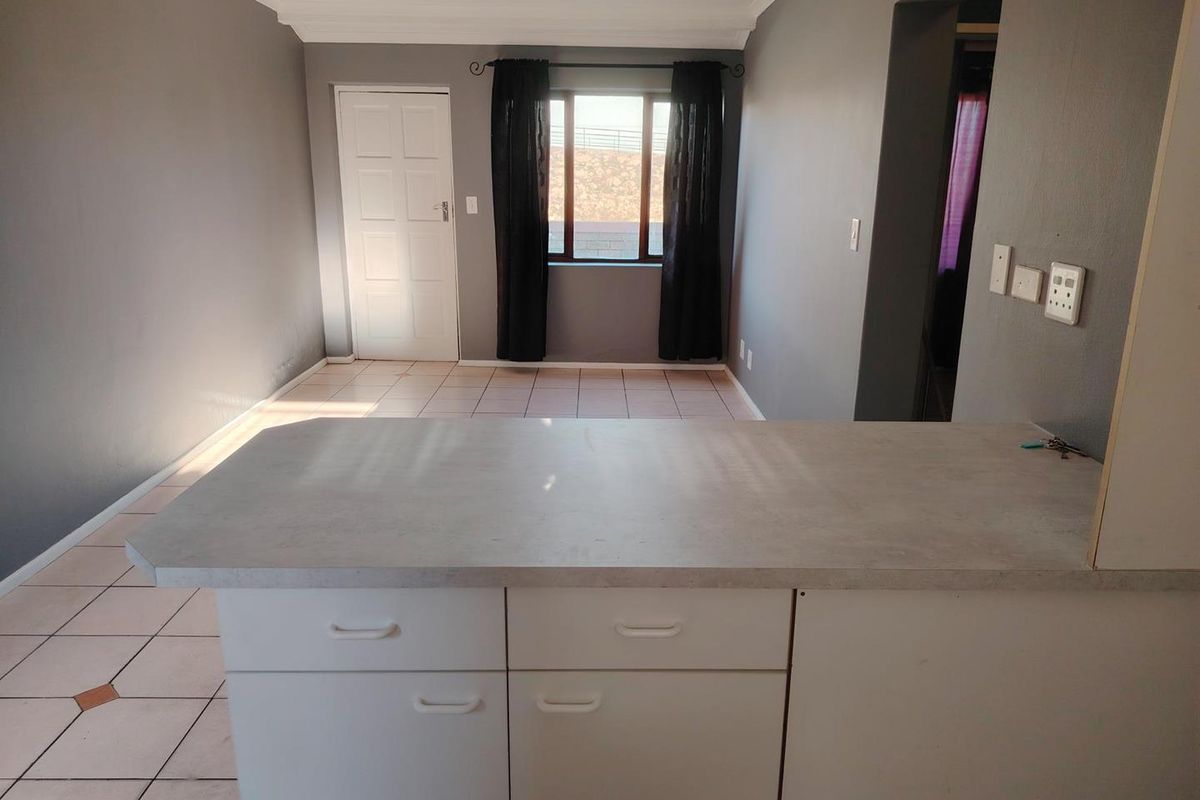 Two bedroom apartment For Rent in Brackenfell - Photo 4