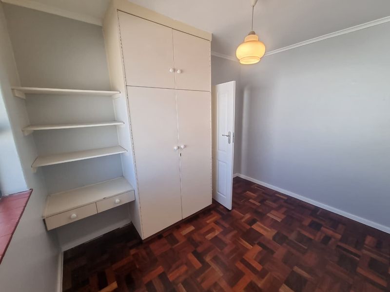 Refurbished Unfurnished 2-Bedroom Apartment To Rent in Newlands - Photo 9